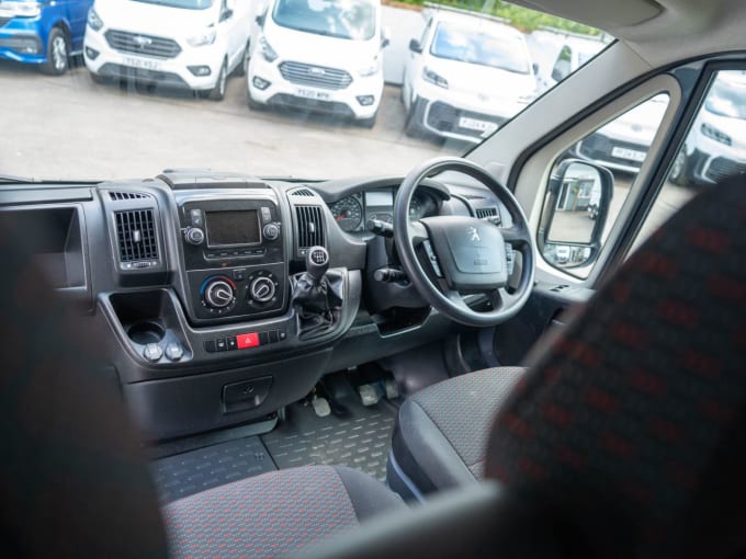 2025 Peugeot Boxer