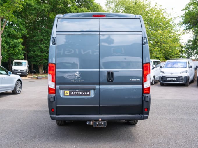 2025 Peugeot Boxer