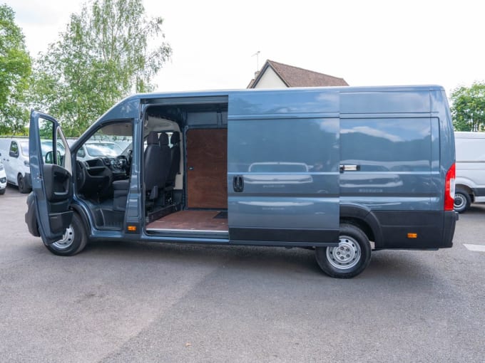 2025 Peugeot Boxer