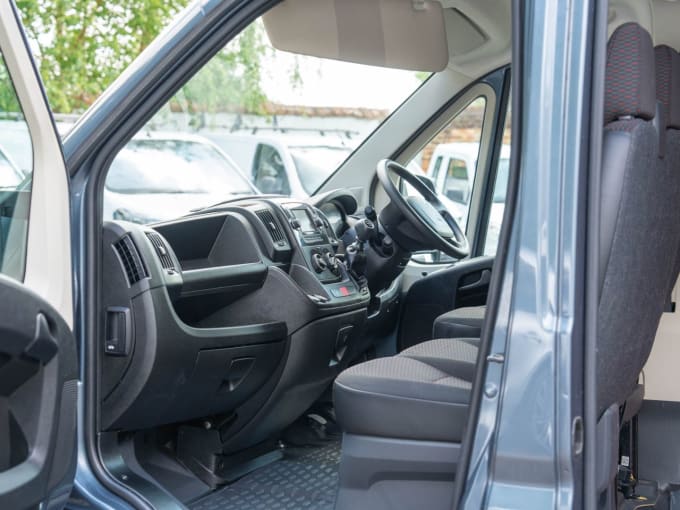 2025 Peugeot Boxer