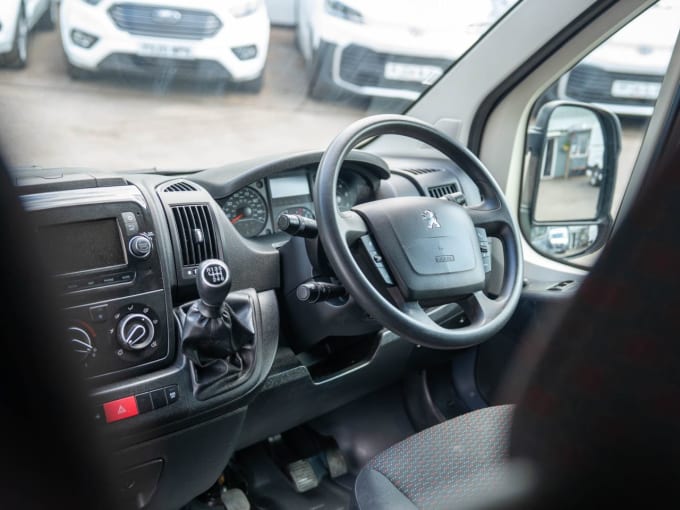 2025 Peugeot Boxer