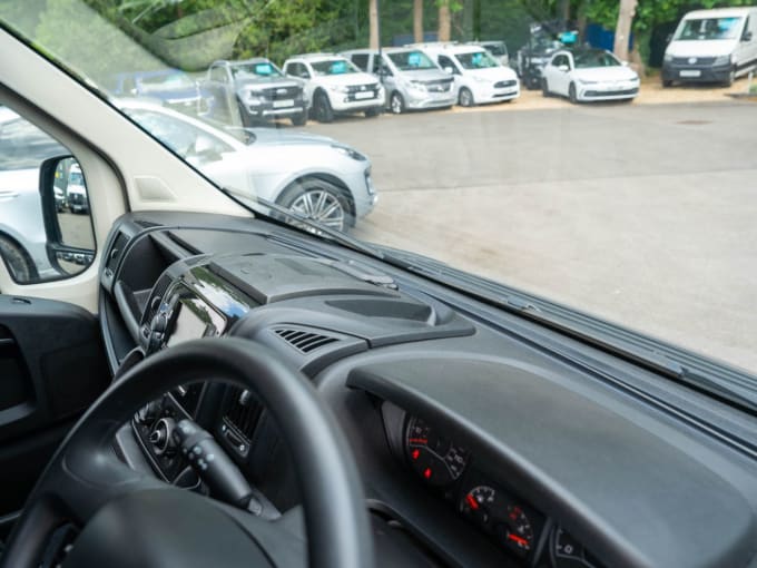 2025 Peugeot Boxer