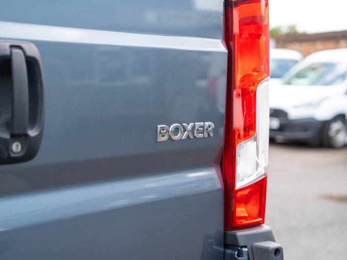 2025 Peugeot Boxer