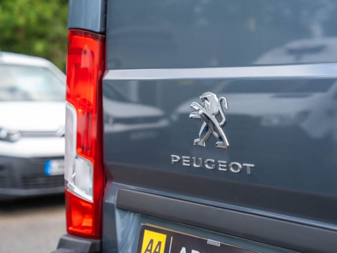 2025 Peugeot Boxer