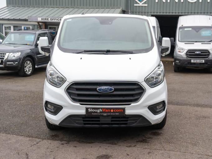 2025 Ford Transit Custom