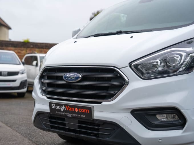 2025 Ford Transit Custom