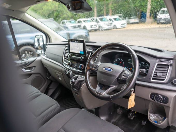 2025 Ford Transit Custom