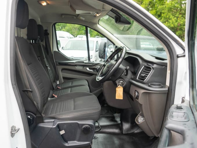 2025 Ford Transit Custom