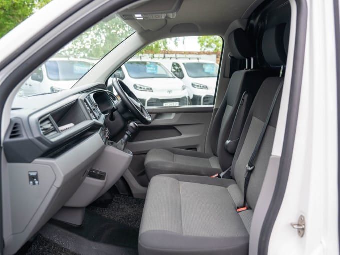 2025 Volkswagen Transporter