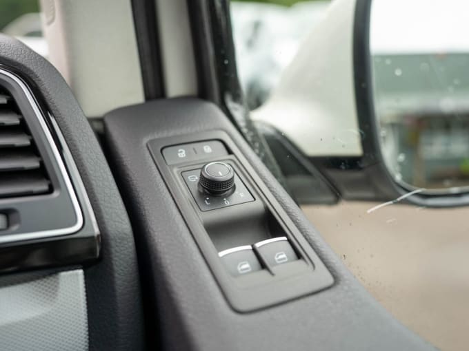 2025 Volkswagen Caravelle