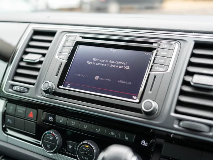 2025 Volkswagen Caravelle