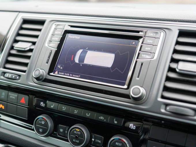 2025 Volkswagen Caravelle