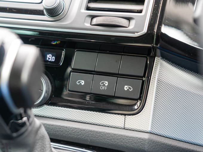 2025 Volkswagen Caravelle