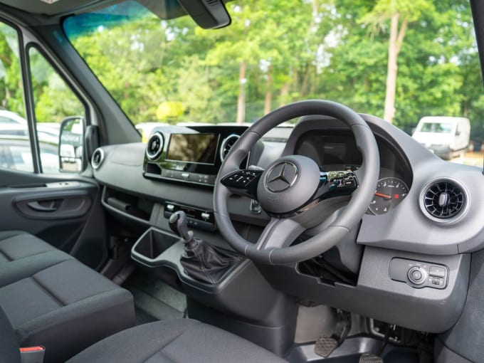 2025 Mercedes-benz Sprinter