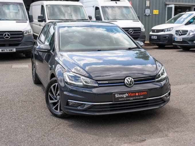 2025 Volkswagen Golf