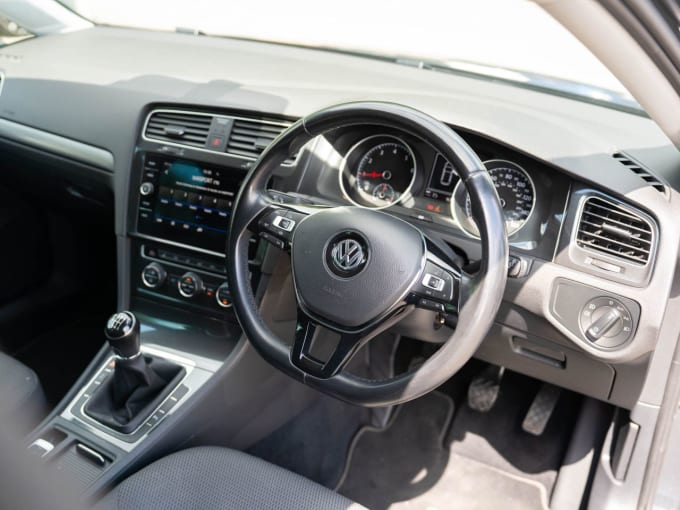 2025 Volkswagen Golf