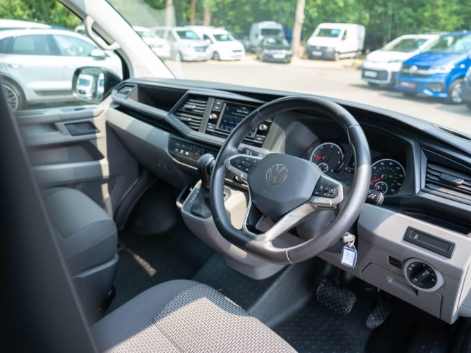 2025 Volkswagen Transporter