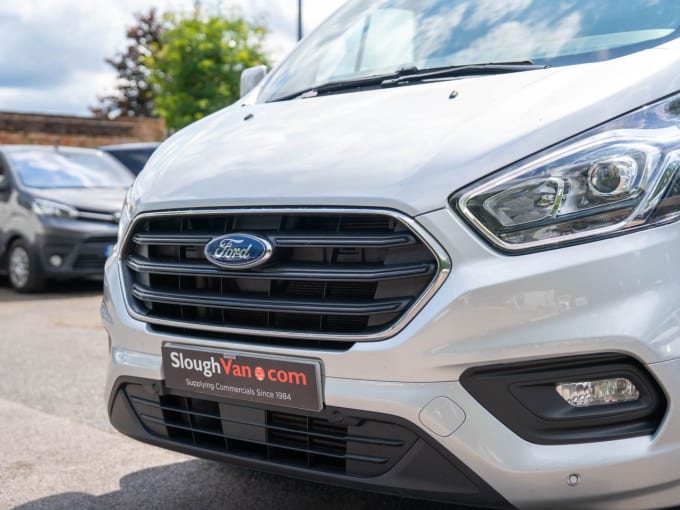 2025 Ford Transit Custom