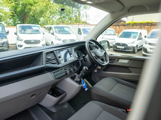 2025 Volkswagen Transporter