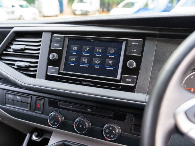 2025 Volkswagen Transporter