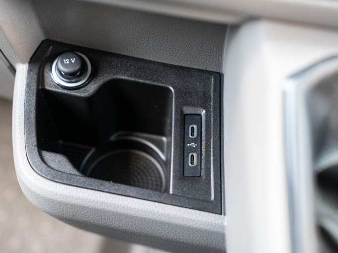 2025 Volkswagen Transporter