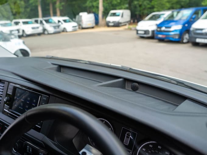 2025 Volkswagen Transporter