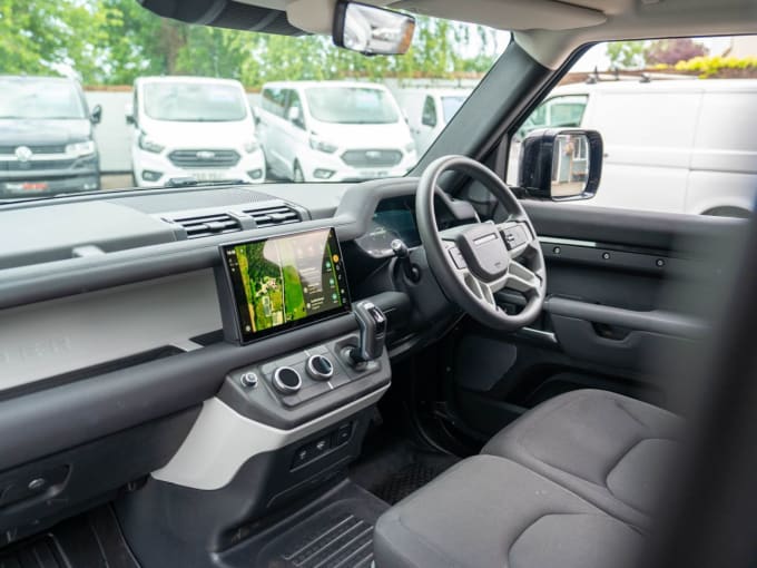 2025 Land Rover Defender