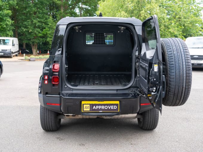 2025 Land Rover Defender