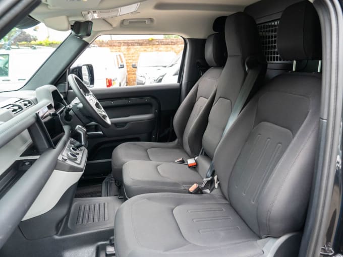 2025 Land Rover Defender