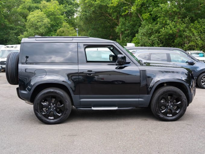2025 Land Rover Defender