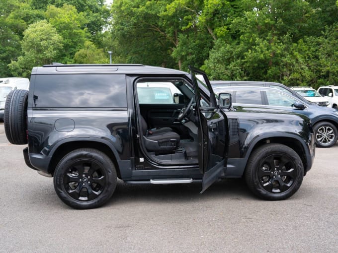 2025 Land Rover Defender