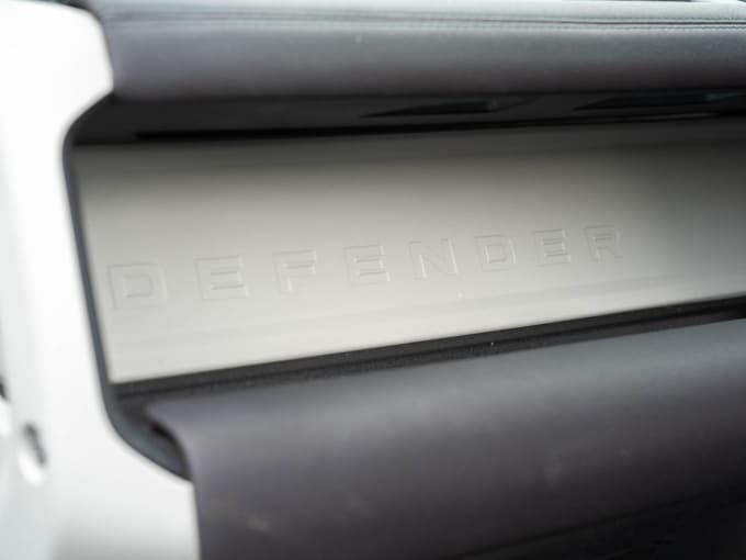 2025 Land Rover Defender
