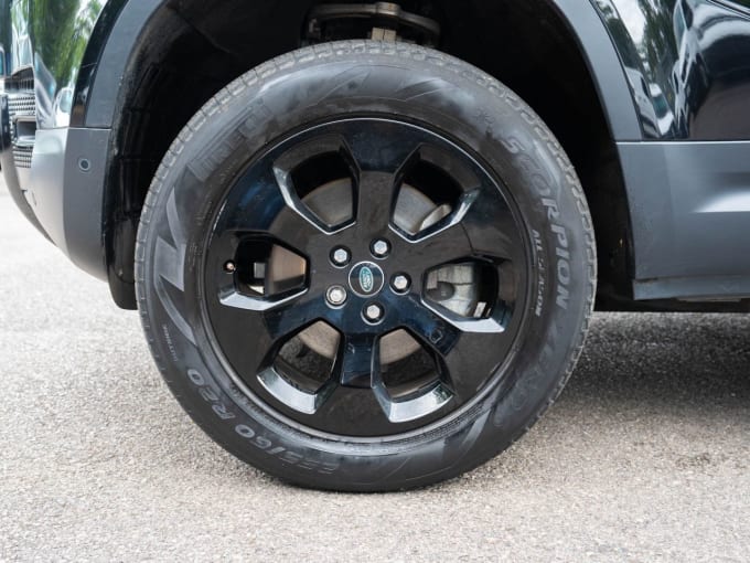 2025 Land Rover Defender