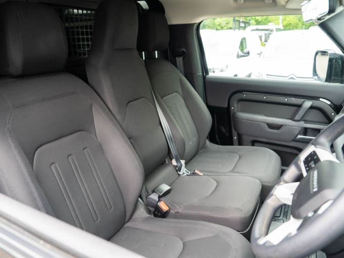 2025 Land Rover Defender