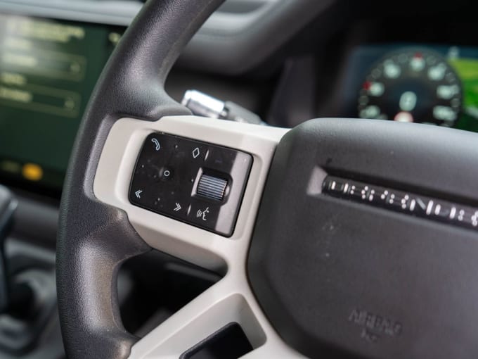 2025 Land Rover Defender