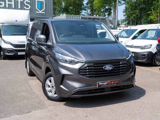 2025 Ford Transit Custom