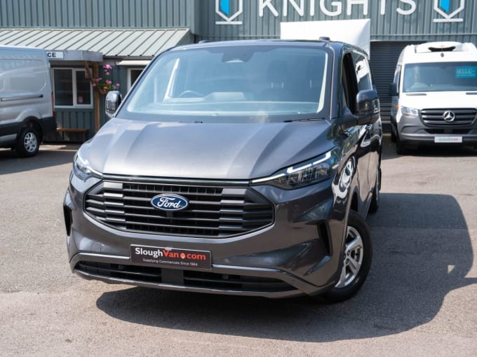 2025 Ford Transit Custom
