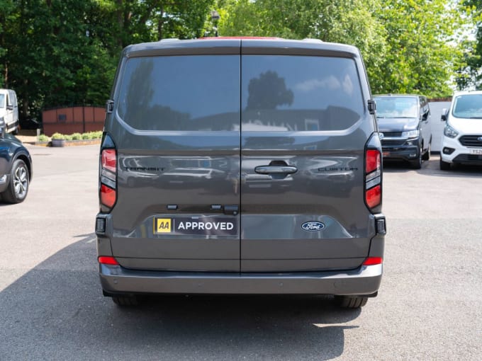 2025 Ford Transit Custom