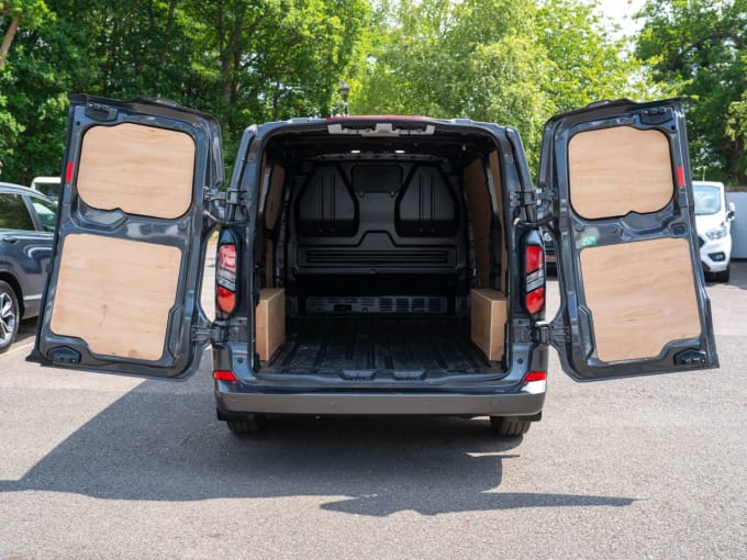 2025 Ford Transit Custom