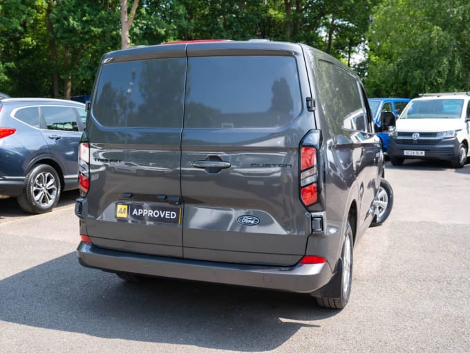 2025 Ford Transit Custom