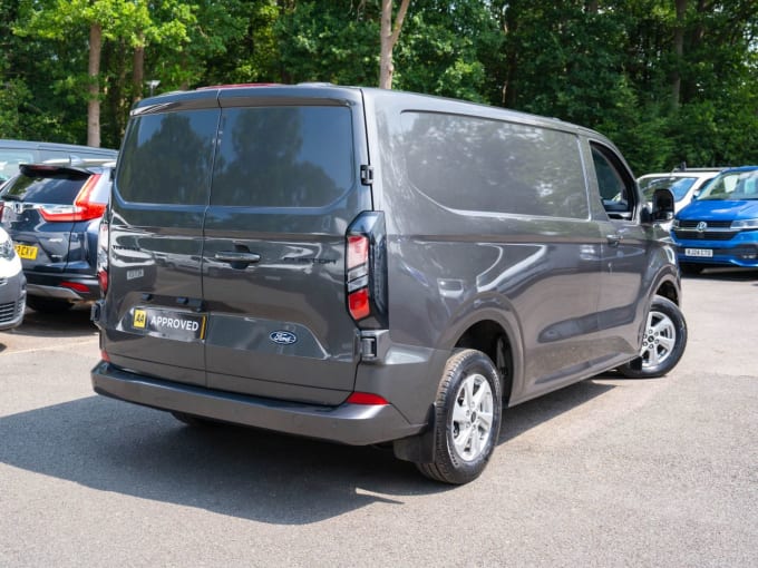 2025 Ford Transit Custom