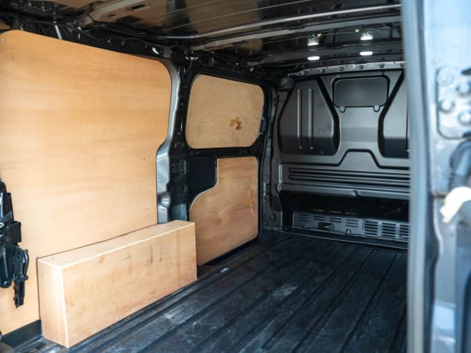 2025 Ford Transit Custom