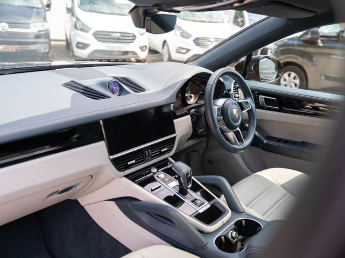 2025 Porsche Cayenne