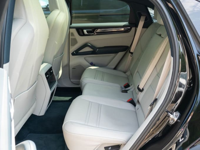2025 Porsche Cayenne