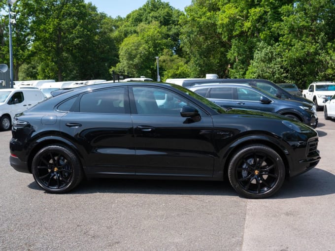 2025 Porsche Cayenne