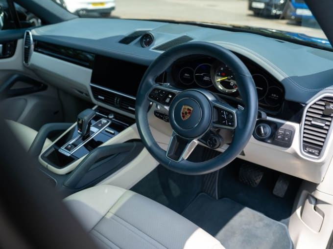 2025 Porsche Cayenne