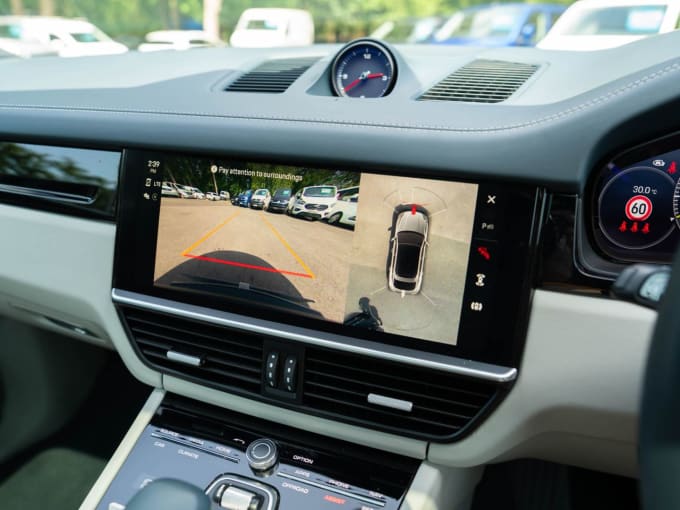 2025 Porsche Cayenne