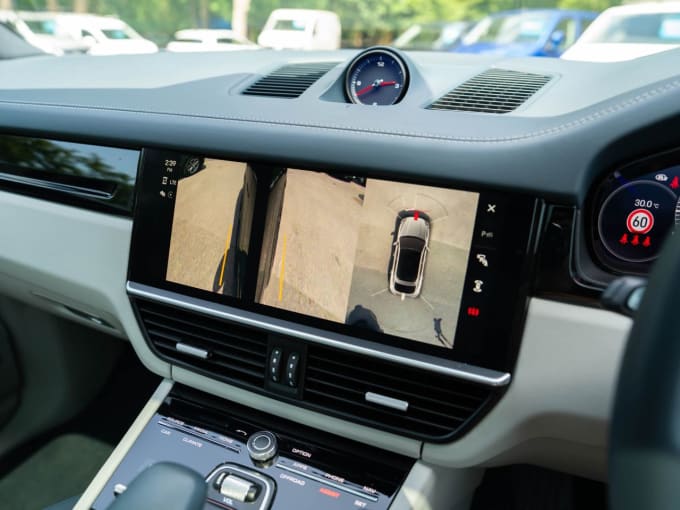 2025 Porsche Cayenne