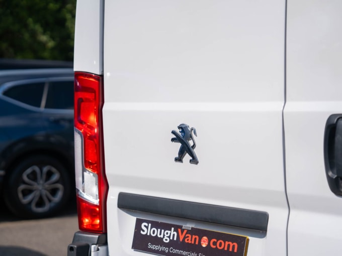 2025 Peugeot Boxer