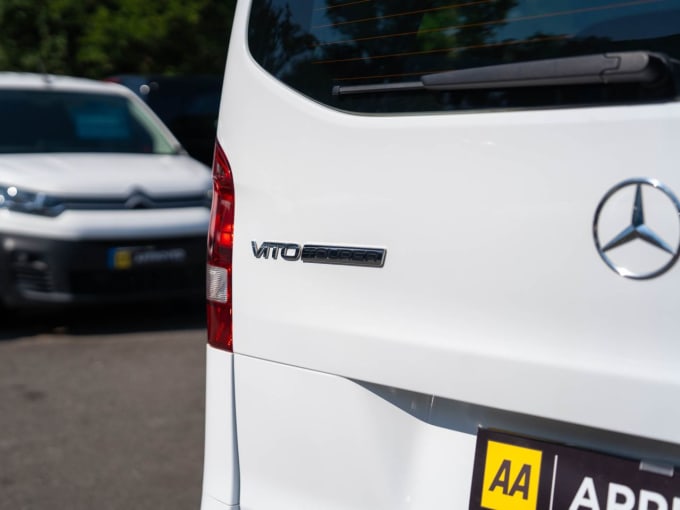 2025 Mercedes-benz Vito